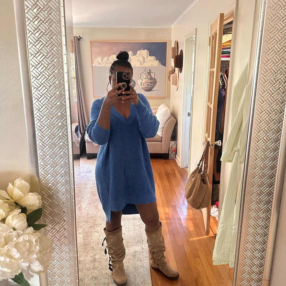 Free People Vibrant Blue V-Neck Sweater - Picture 1 of 5